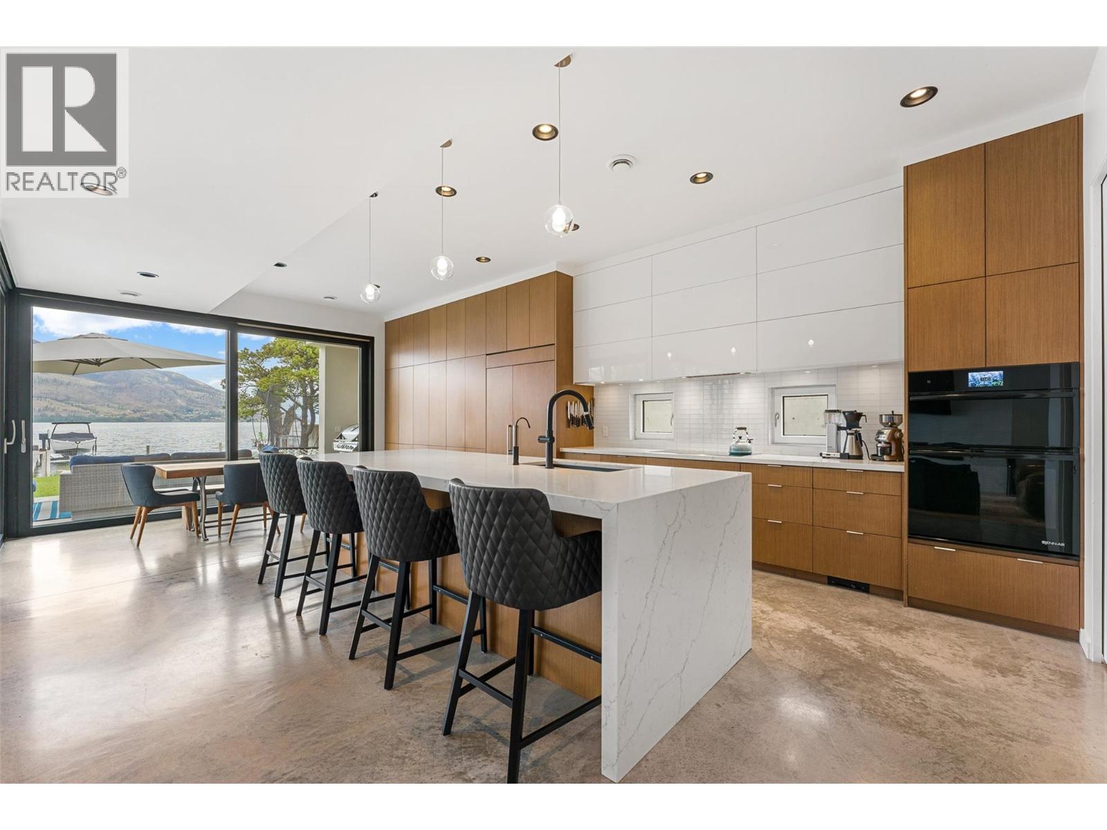 824 Manhattan Drive, Kelowna