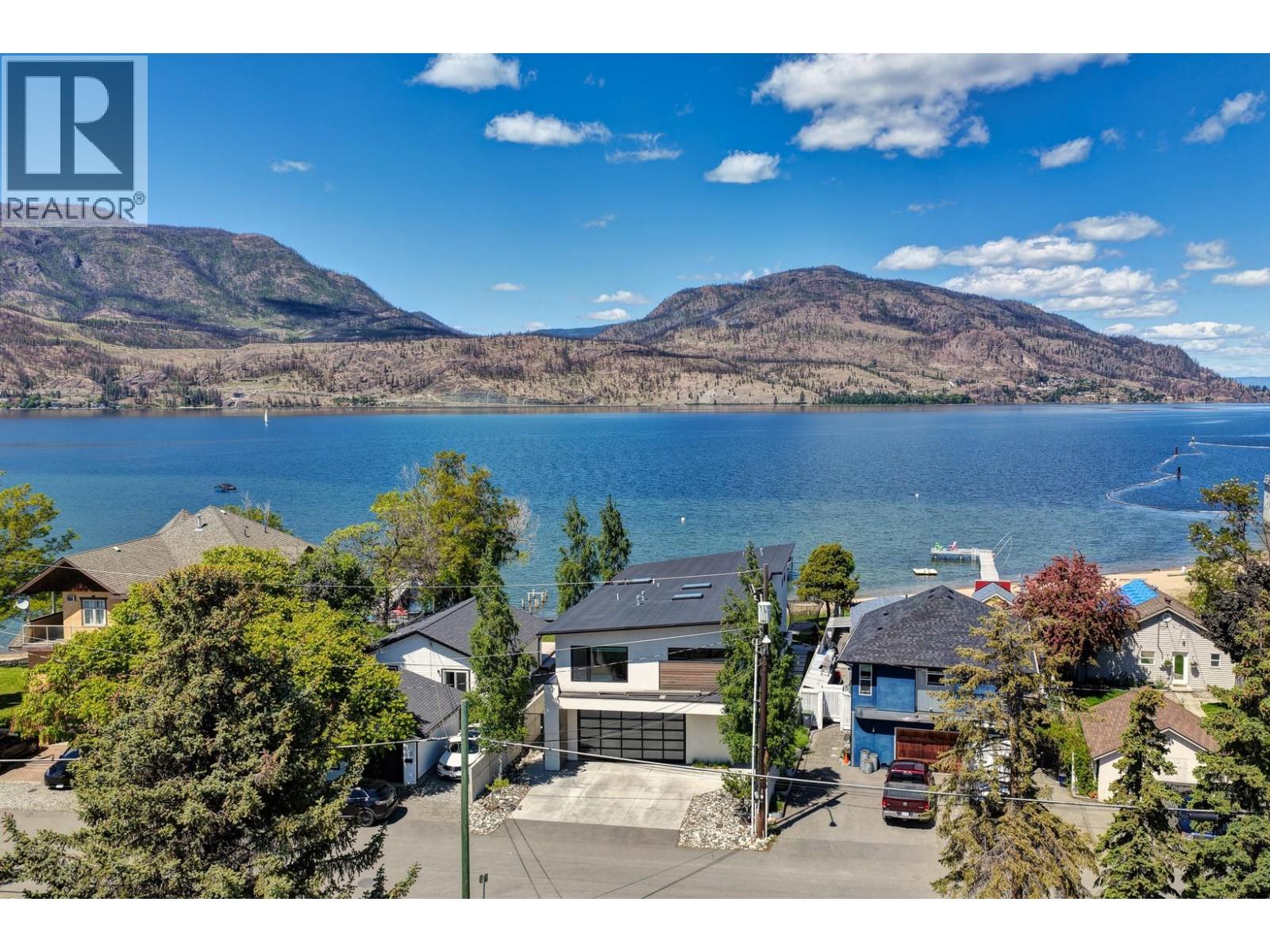 824 Manhattan Drive, Kelowna