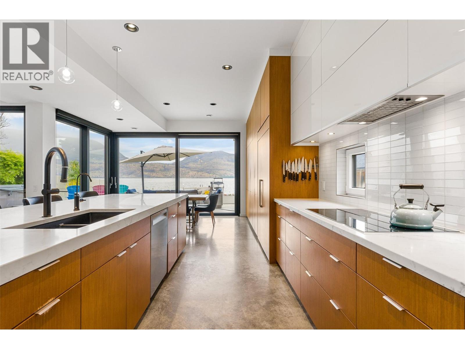 824 Manhattan Drive, Kelowna