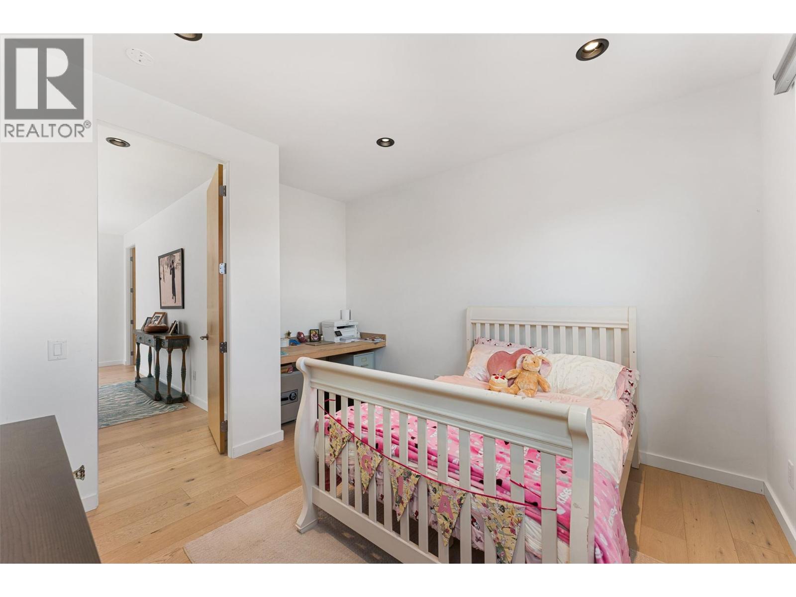 824 Manhattan Drive, Kelowna