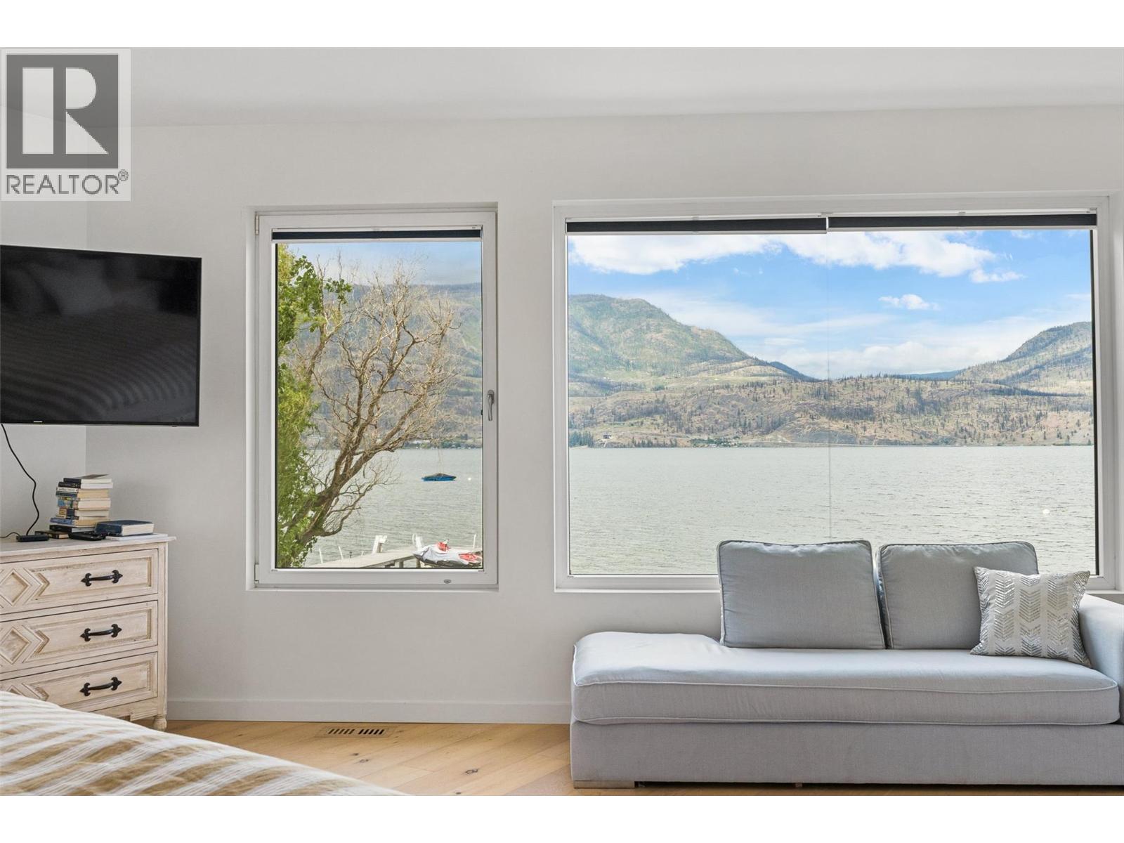 824 Manhattan Drive, Kelowna