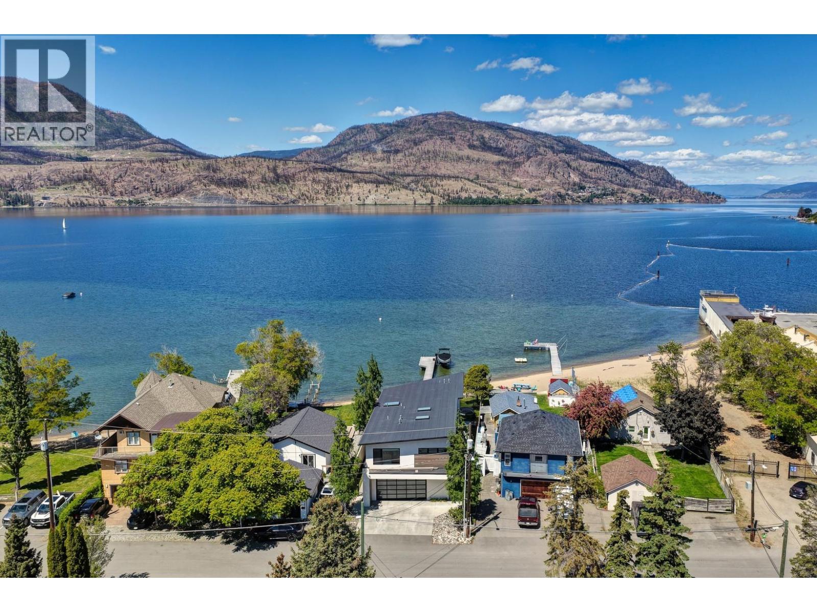 824 Manhattan Drive, Kelowna