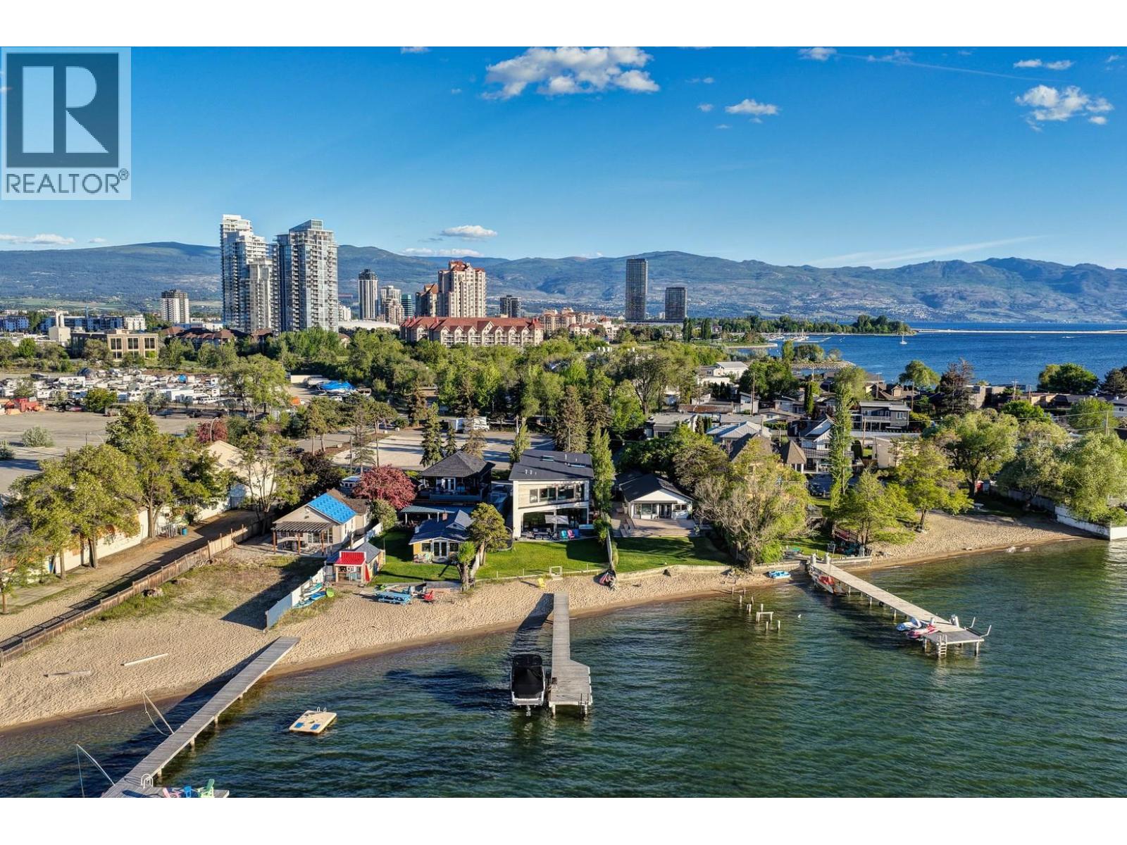 824 Manhattan Drive, Kelowna