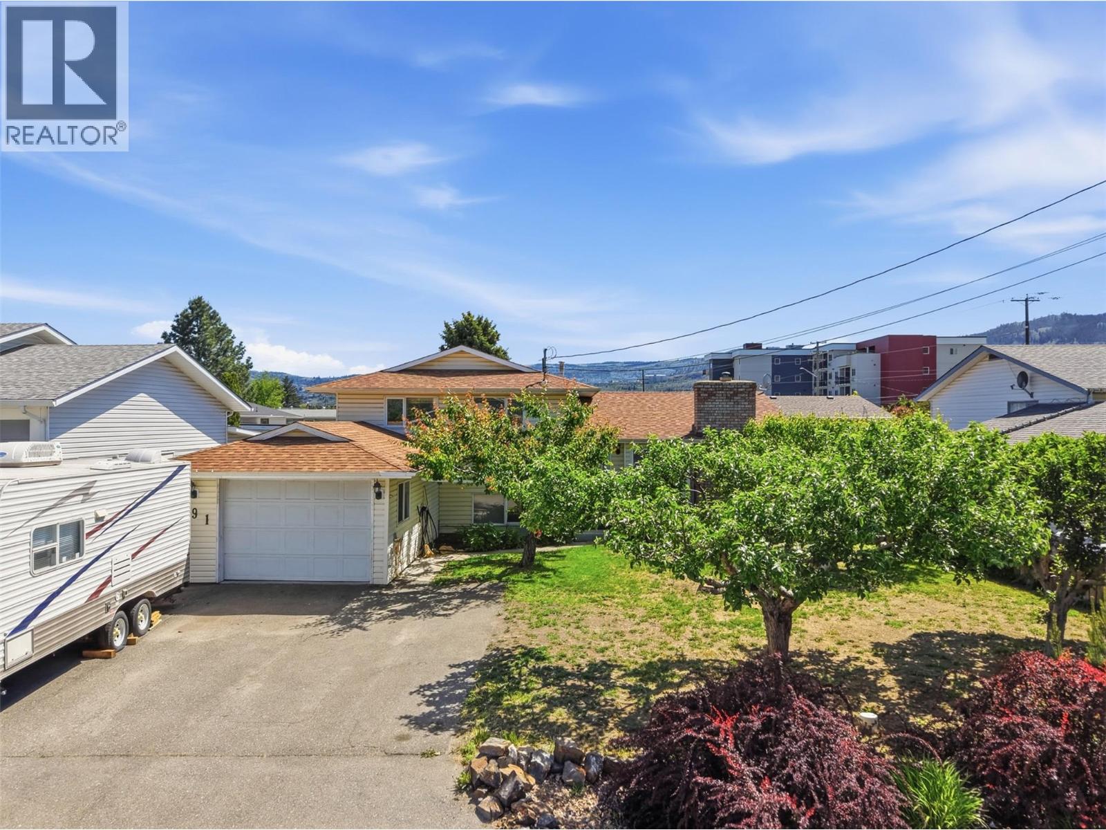 691 RICHMOND Avenue - Image 2