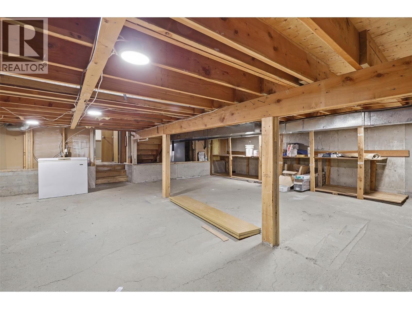 691 RICHMOND Avenue - 50