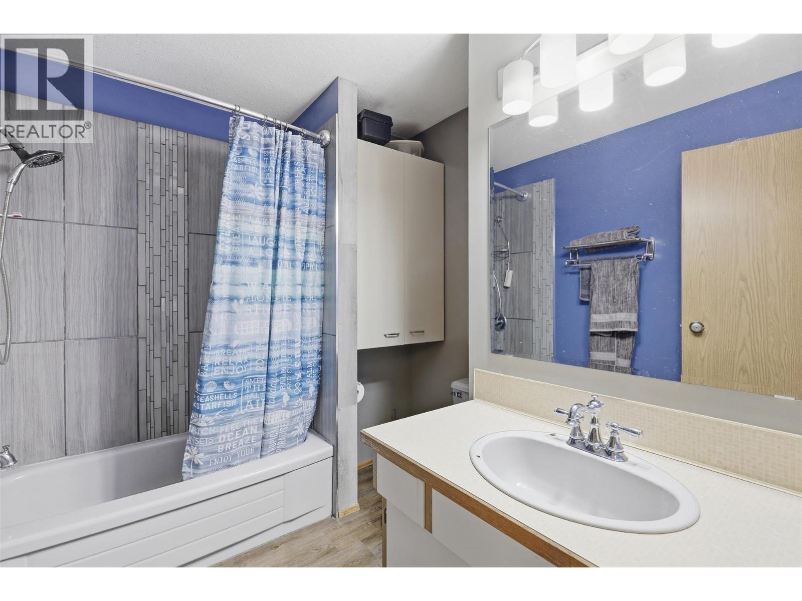 691 RICHMOND Avenue - 40