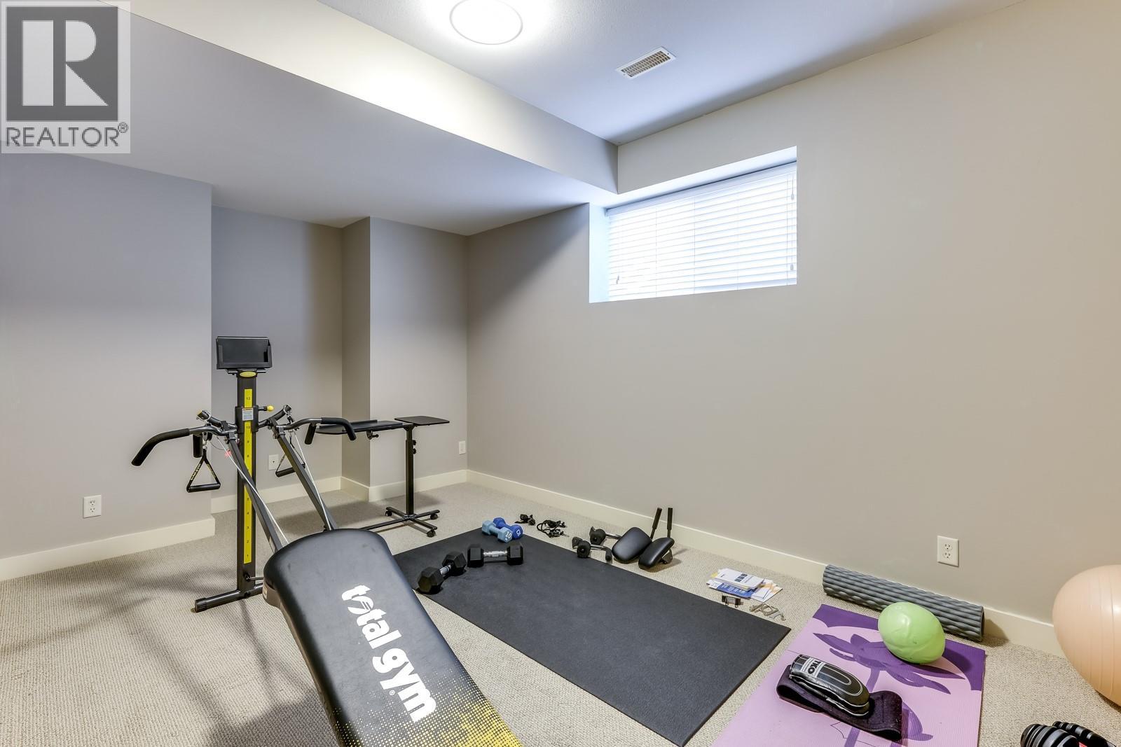  688 Almandine Court, Kelowna
