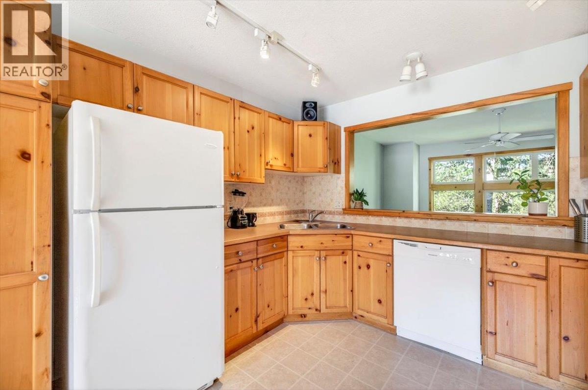 6 Creek Place Unit# A, Fernie