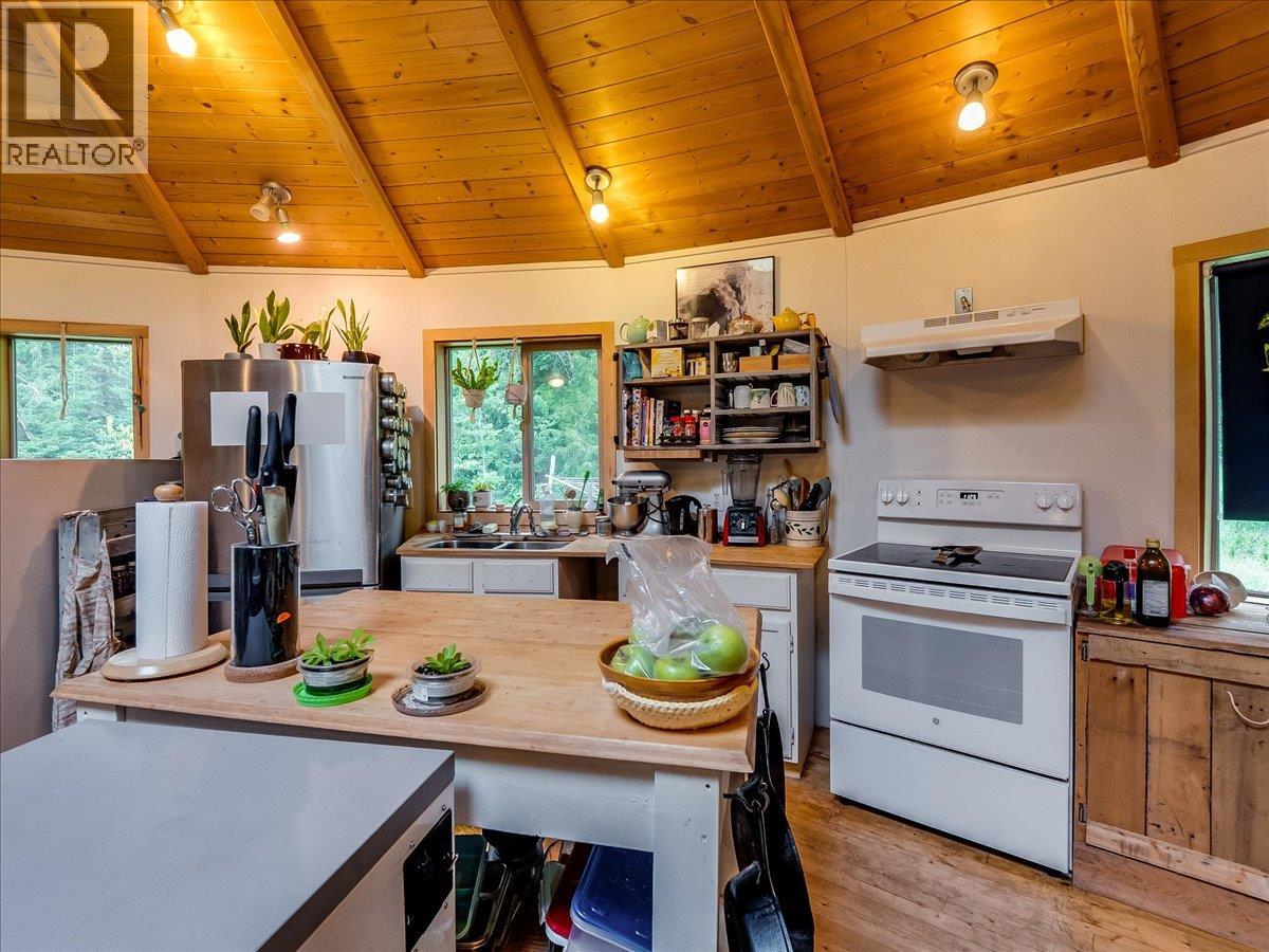 216 Porcupine Creek Road - 37