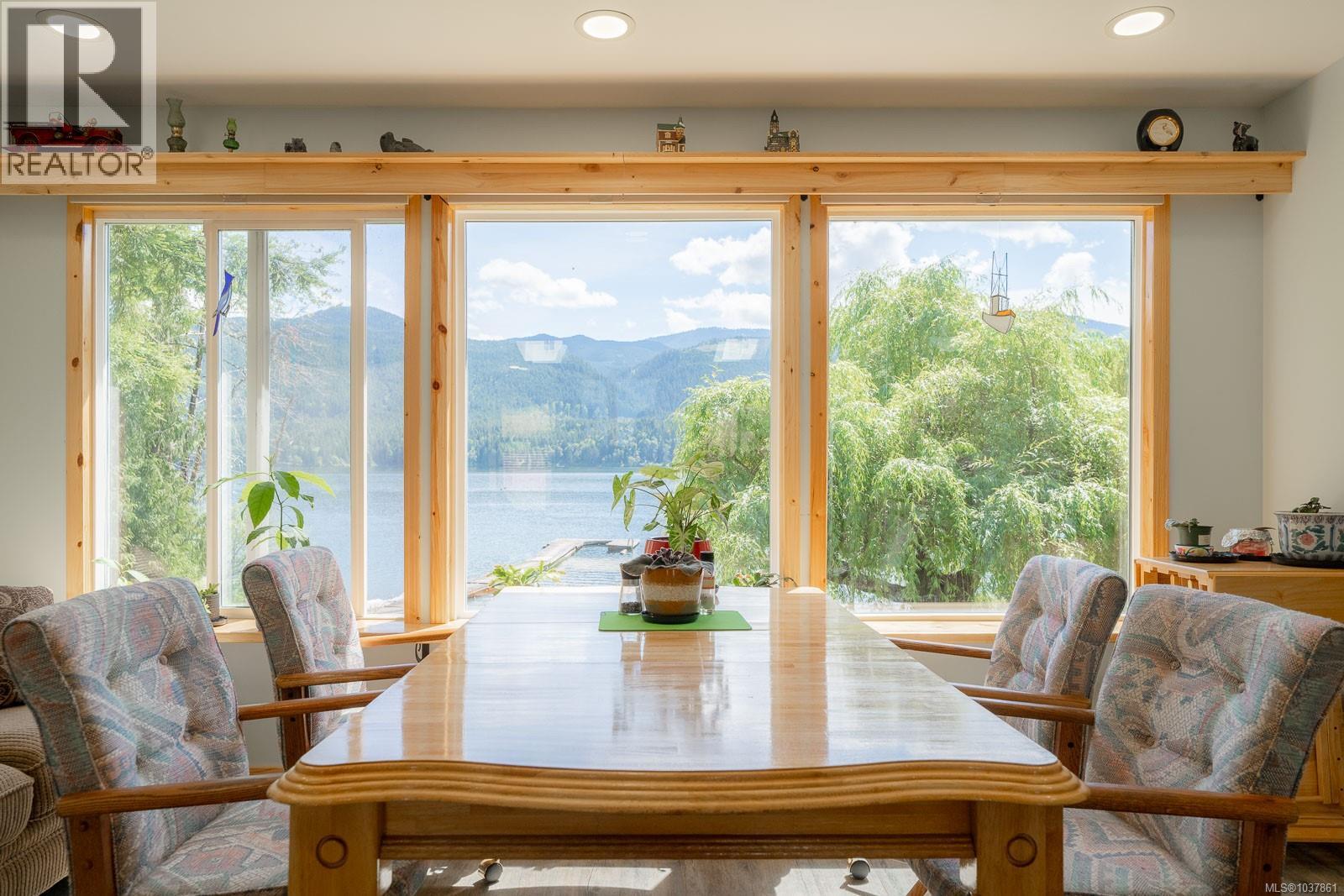 9242 Stirling Arm Dr, Port Alberni