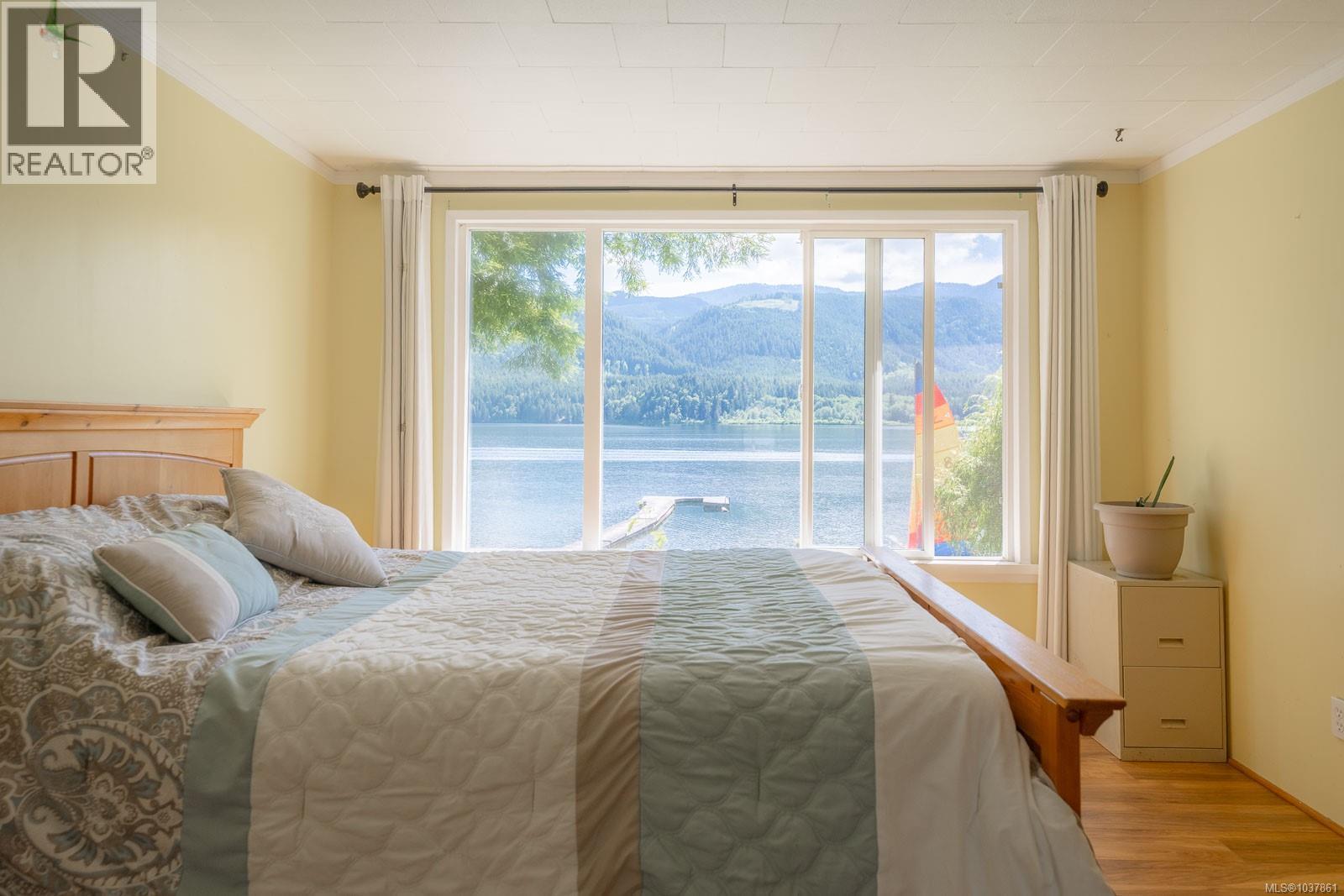 9242 Stirling Arm Dr, Port Alberni