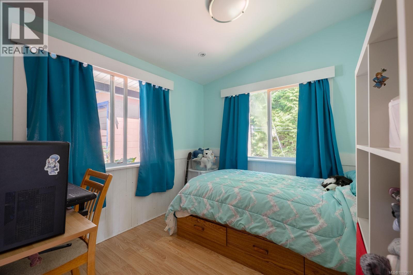 9242 Stirling Arm Dr, Port Alberni
