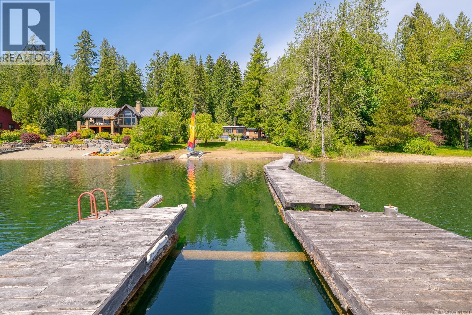 9242 Stirling Arm Dr, Port Alberni