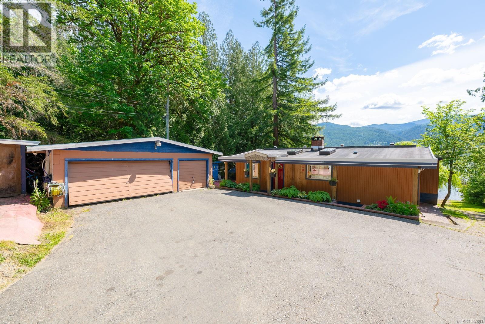 9242 Stirling Arm Dr, Port Alberni