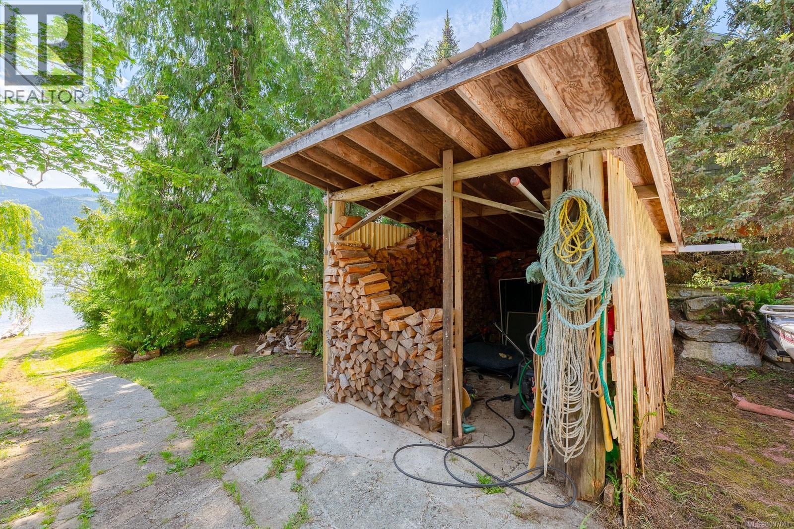 9242 Stirling Arm Dr, Port Alberni