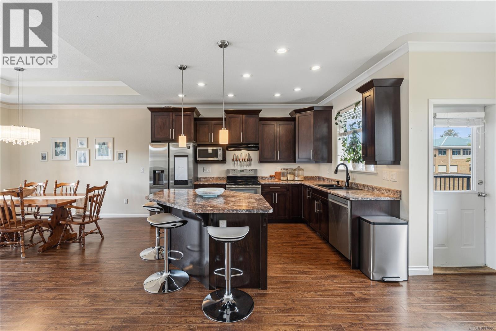 967 Sanika Close, French Creek