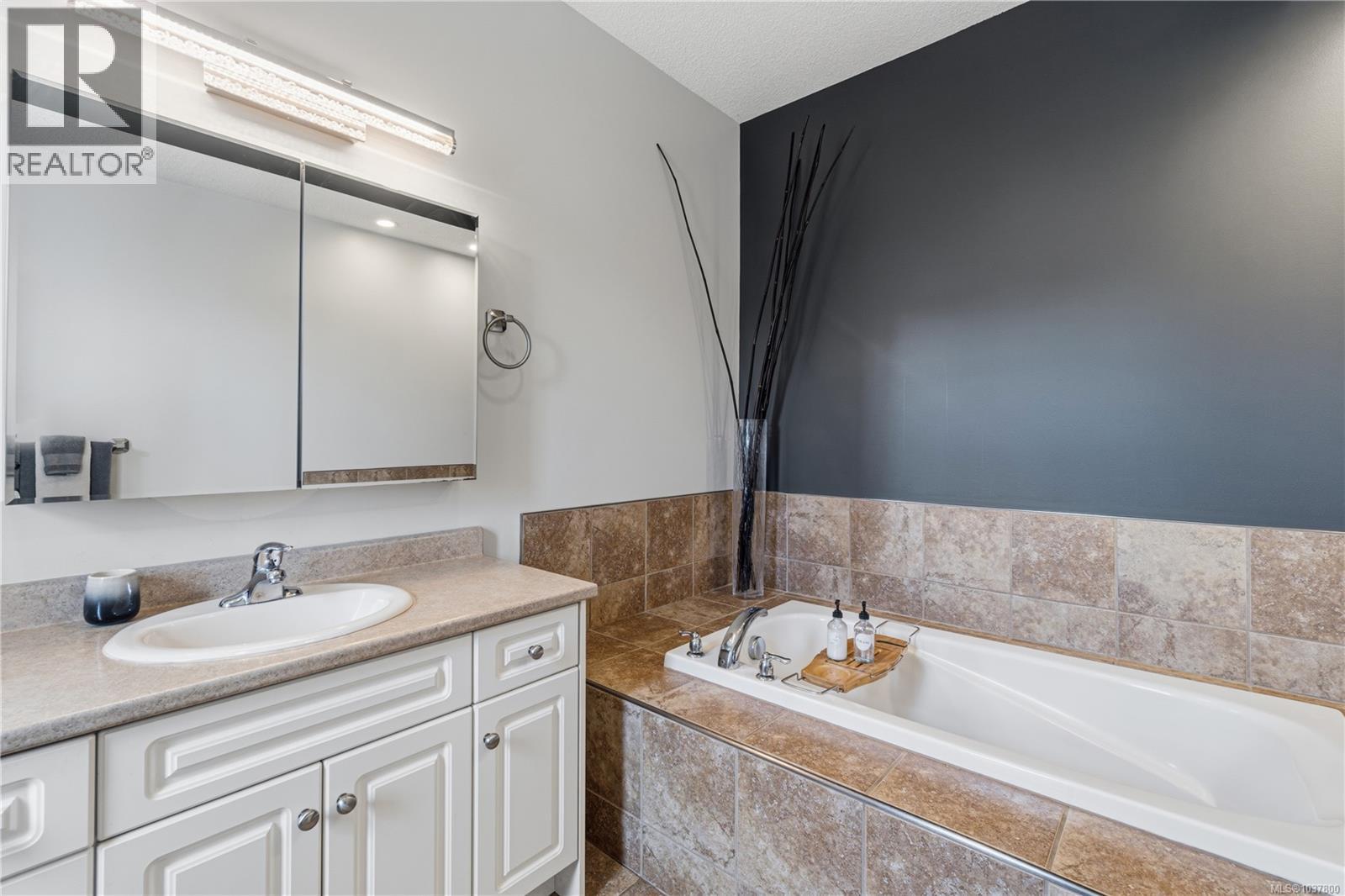 967 Sanika Close - 34