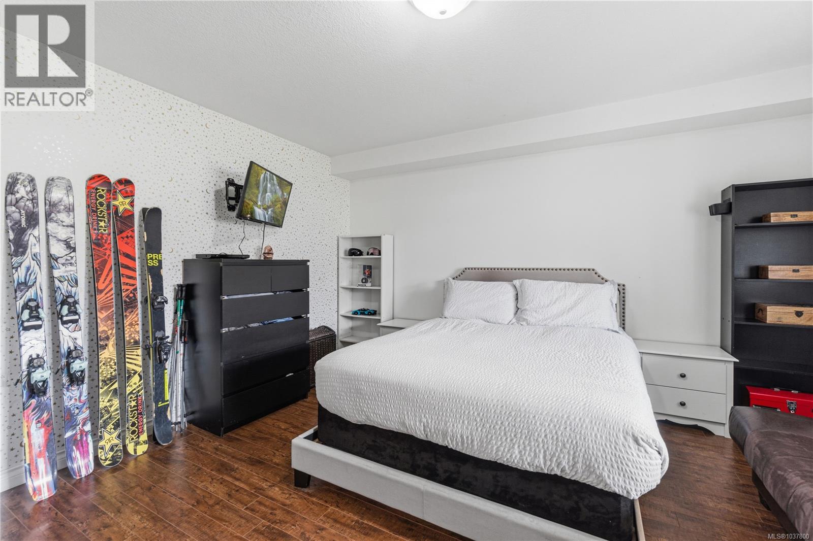 967 Sanika Close - 36