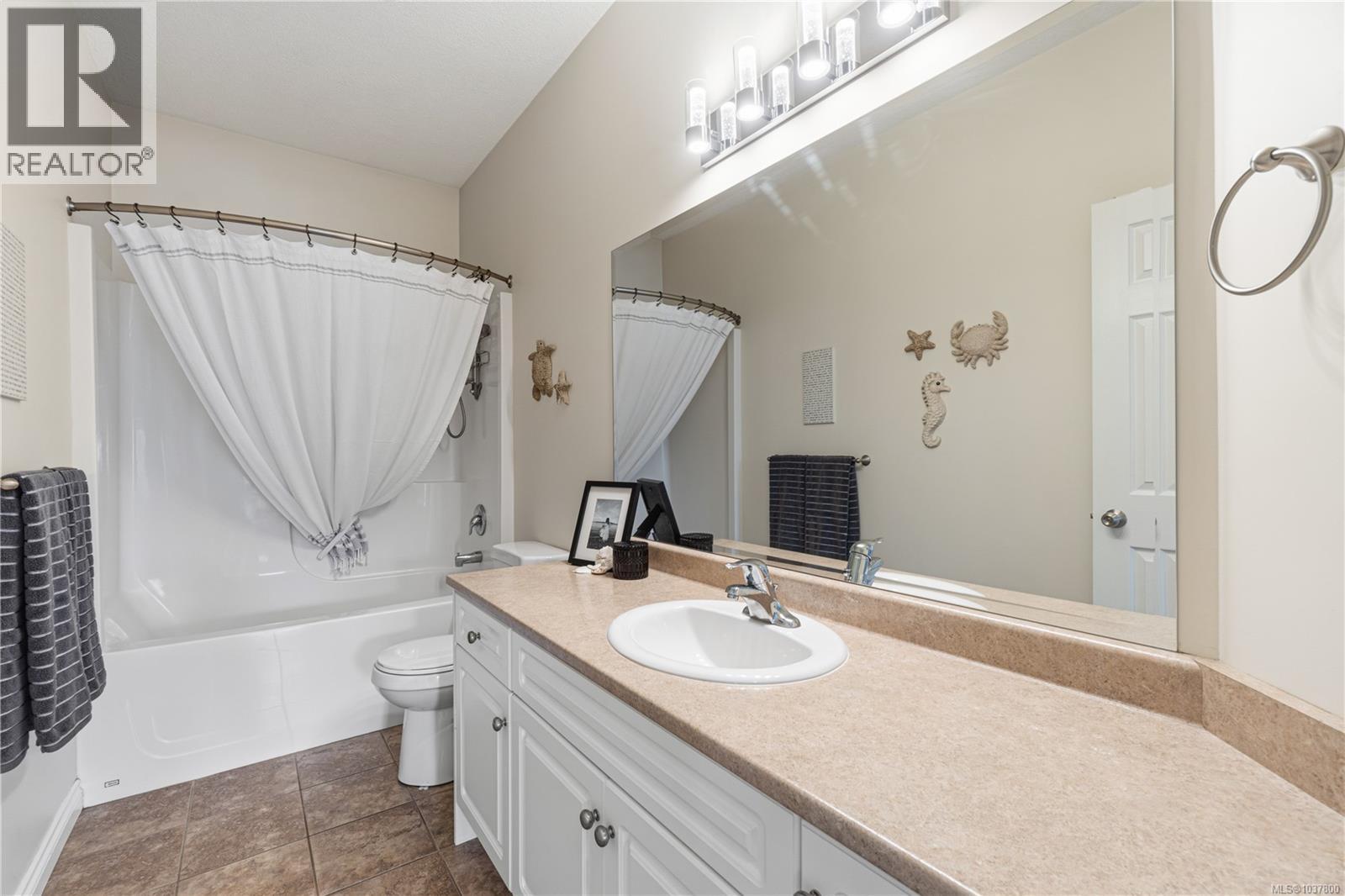 967 Sanika Close, French Creek