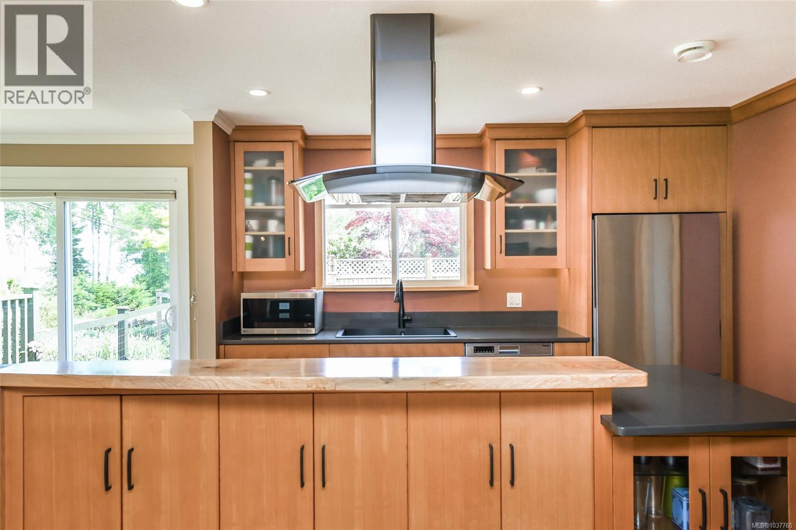 79 McGimpsey Rd, Campbell River