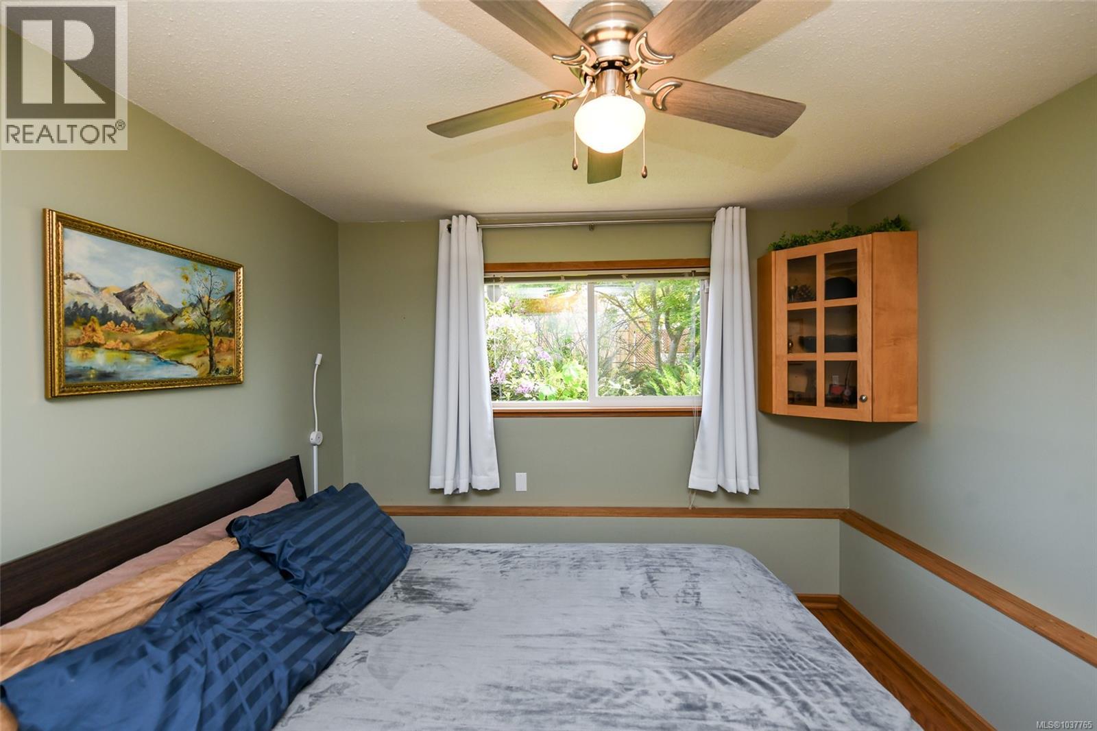79 McGimpsey Rd, Campbell River