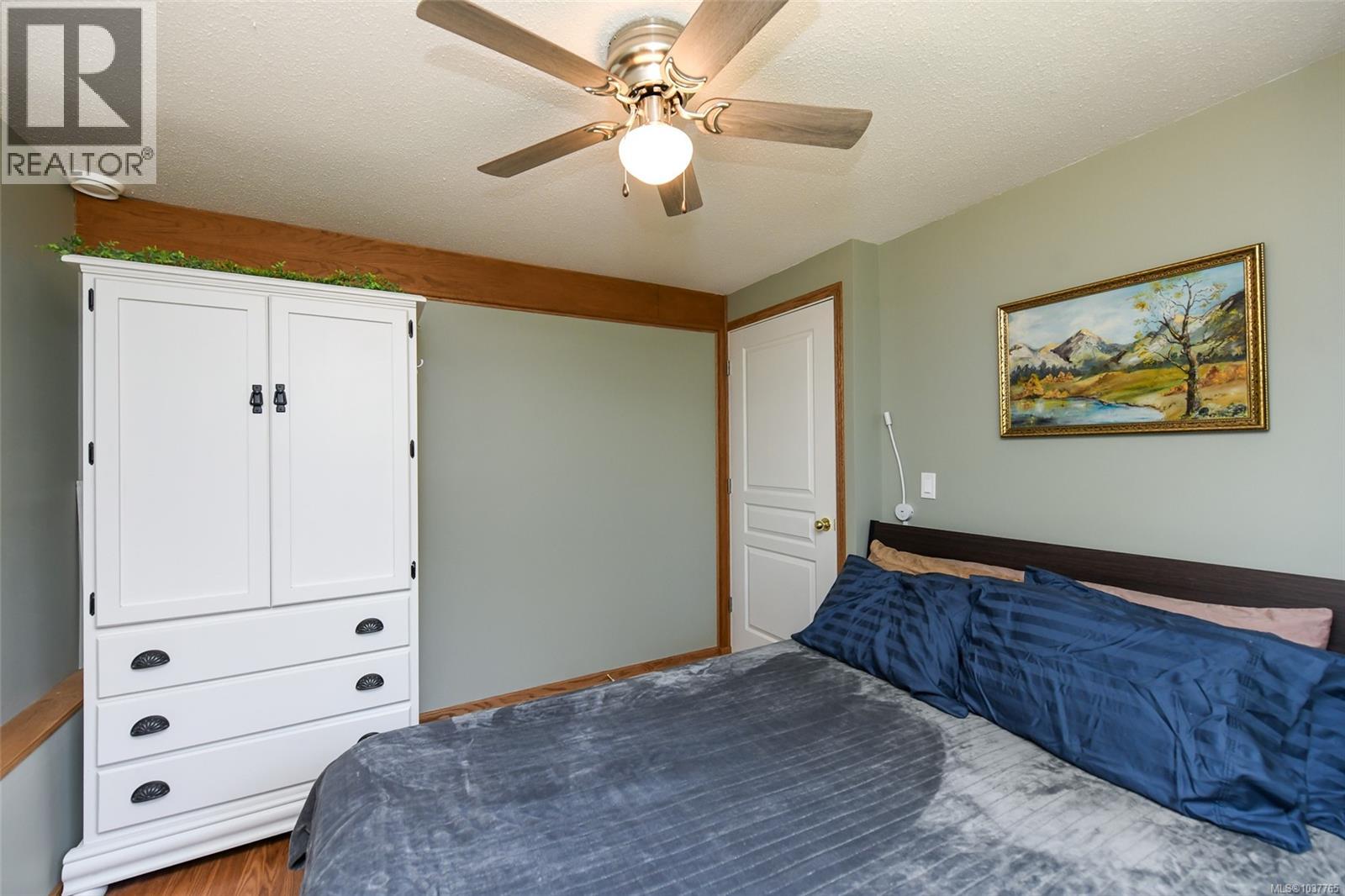 79 McGimpsey Rd, Campbell River