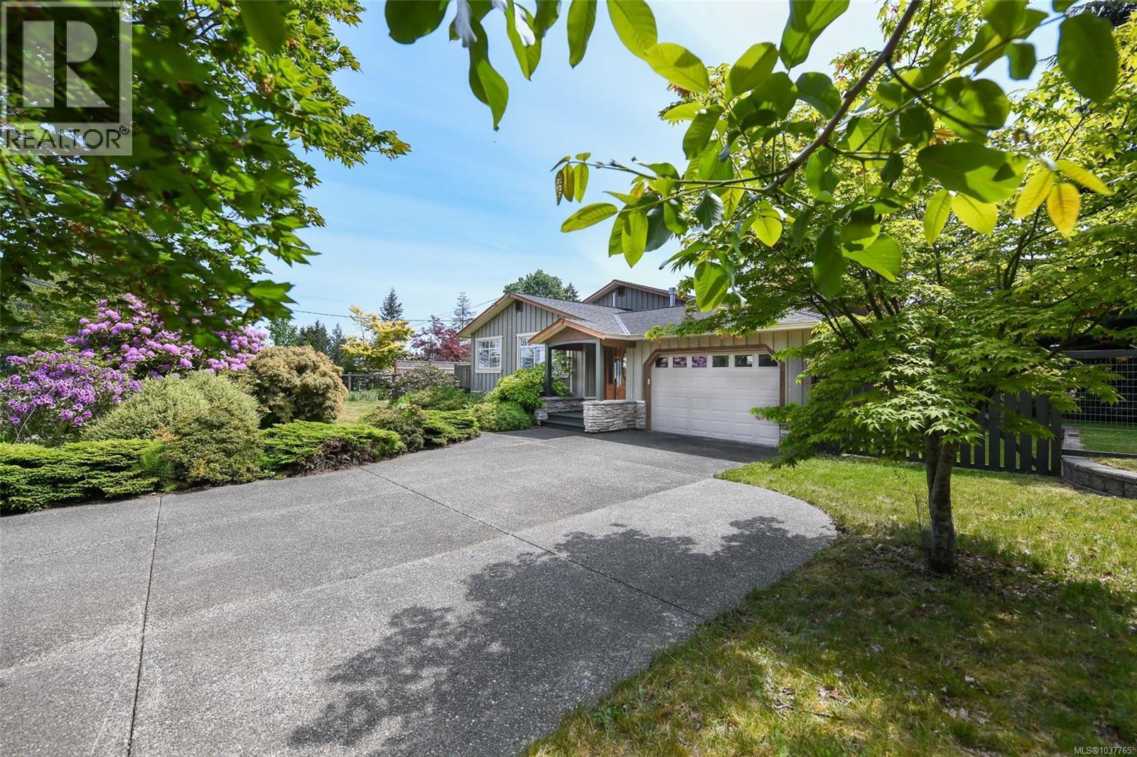 79 McGimpsey Rd, Campbell River
