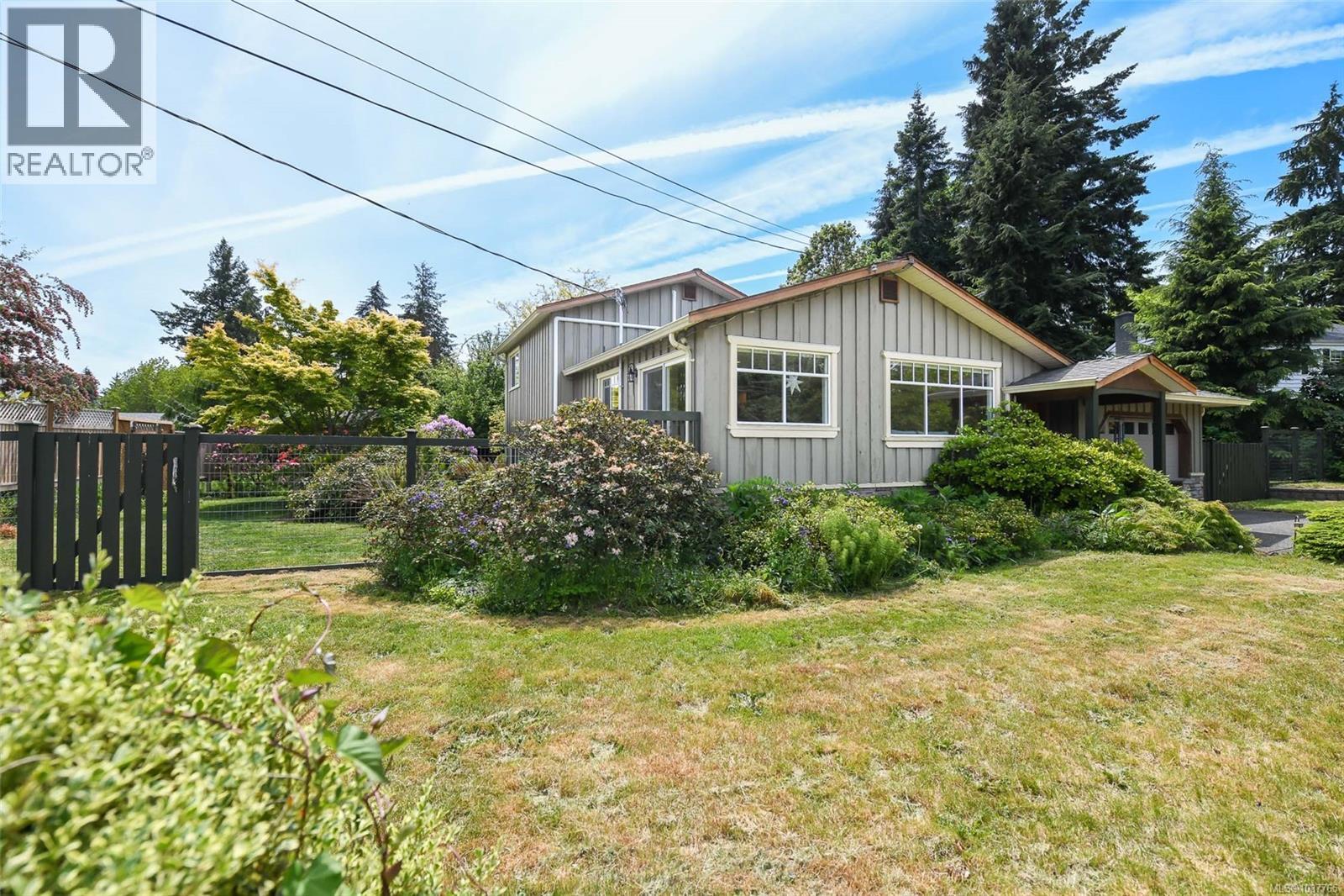 79 McGimpsey Rd, Campbell River