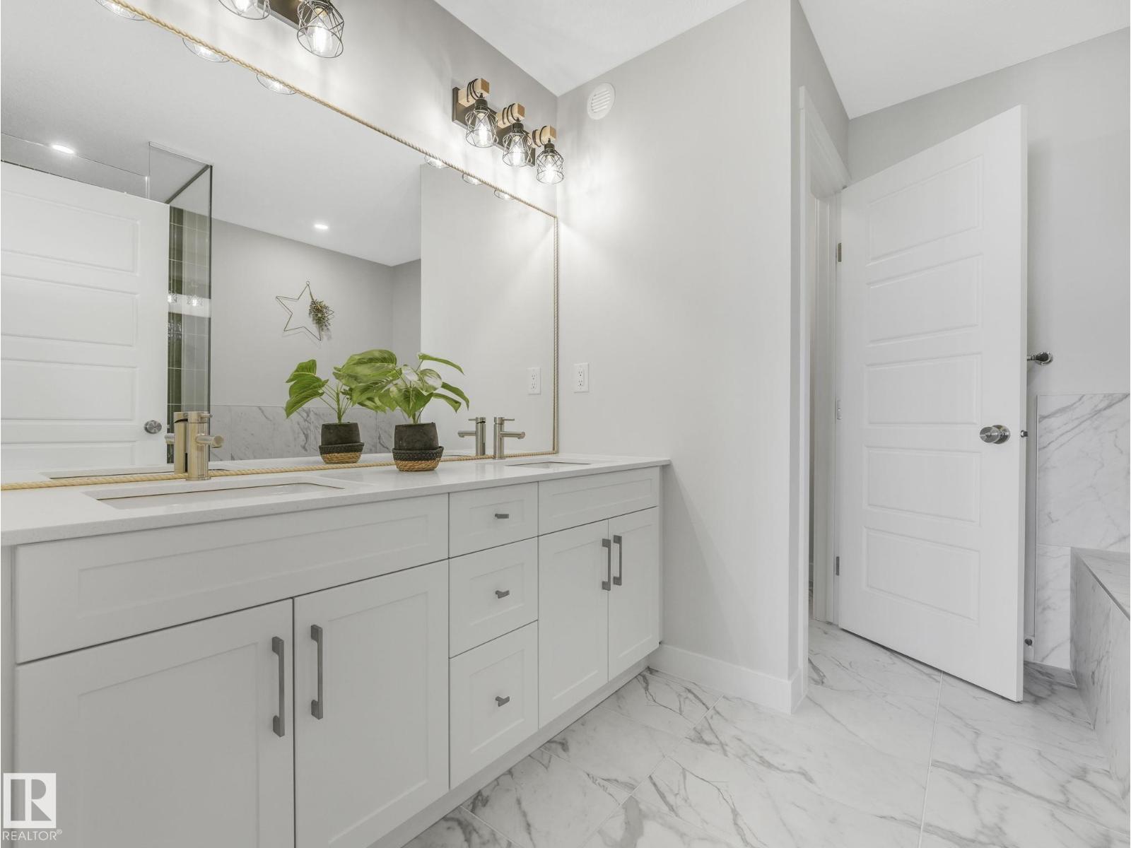 1082 STONESIDE RD - 52