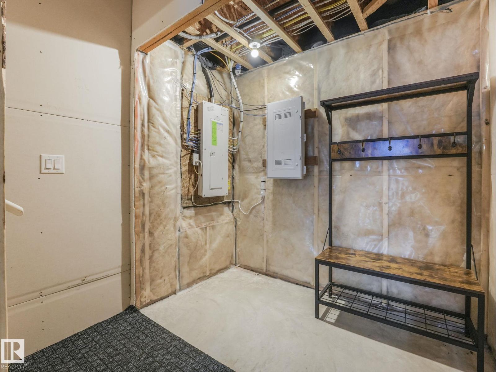 1082 STONESIDE RD - 55