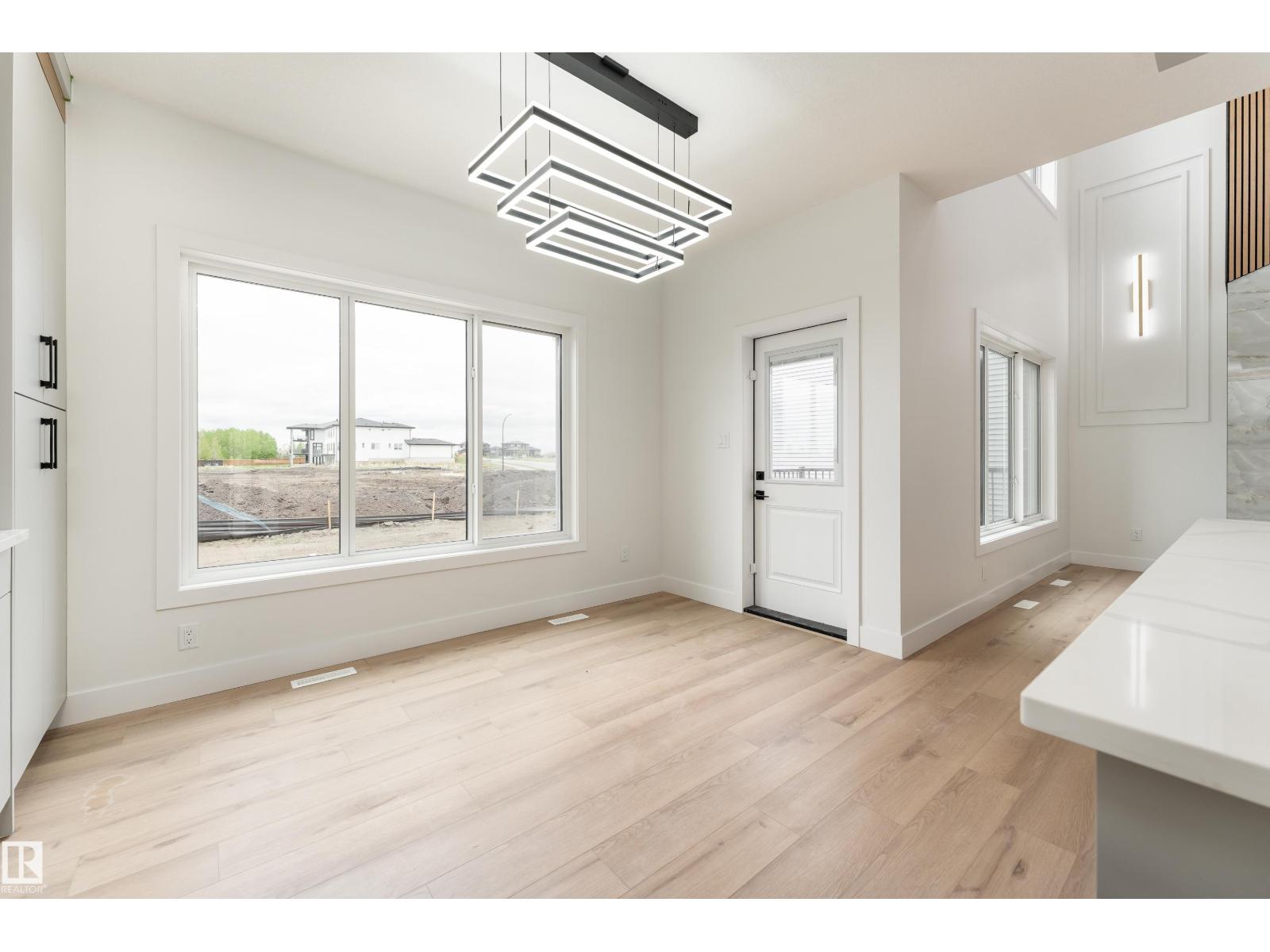 2408 63 AV NE - 13