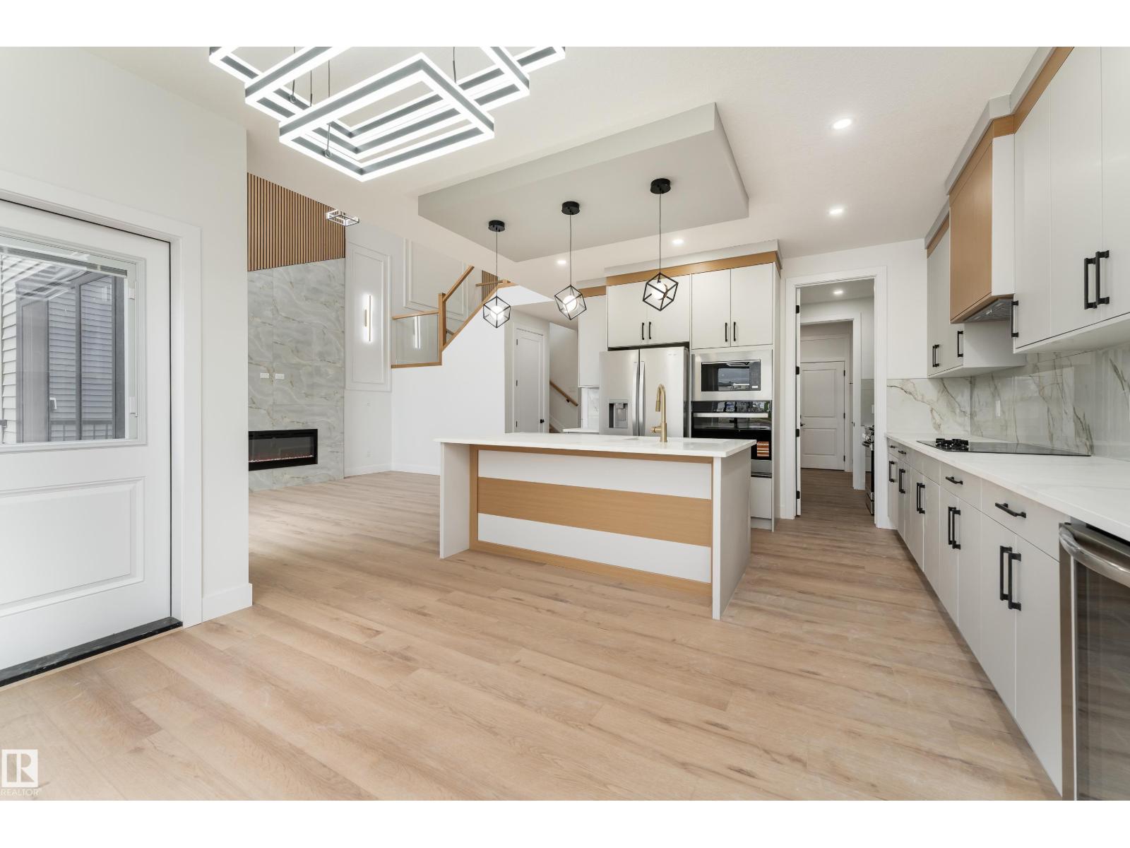 2408 63 AV NE - 14