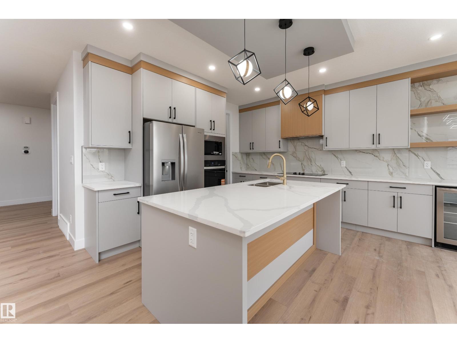 2408 63 AV NE - 17