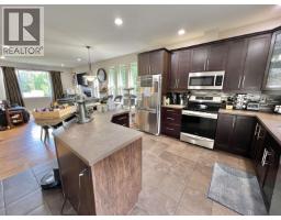 Foyer - 831 Funn Street, Quesnel, BC V2J5B2 Photo 8