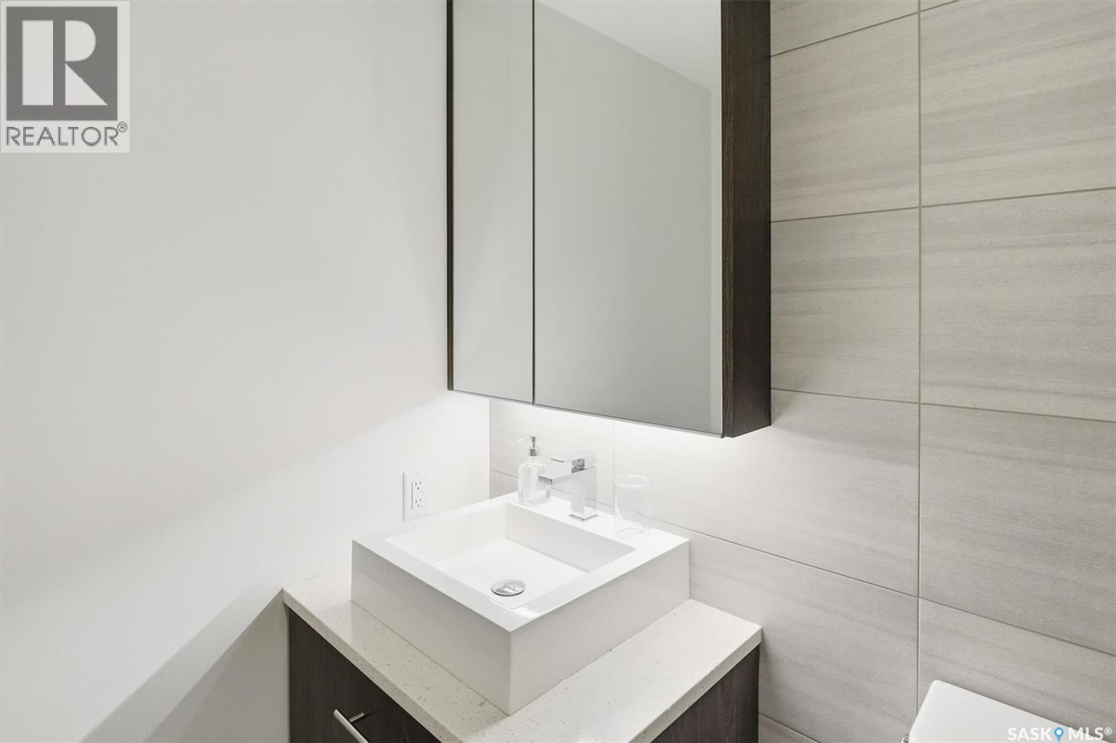 #504 490 2nd AVENUE S - 20