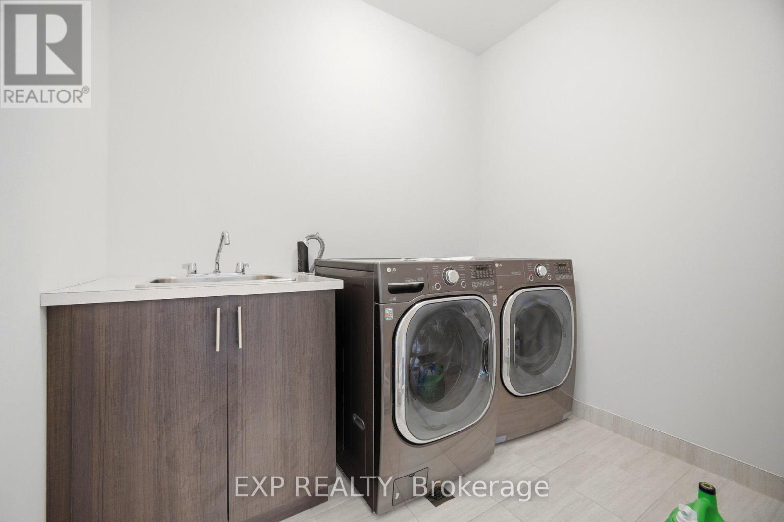 3128 PARSONAGE CRESCENT - 43