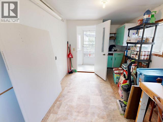 17-9298 WILLIAMS RD - 19