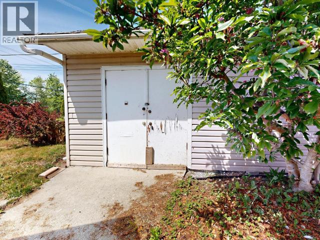 17-9298 WILLIAMS RD - 26