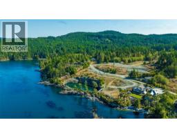 7070 Fisher Rd, Sooke, BC V9Z1A8 Photo 9