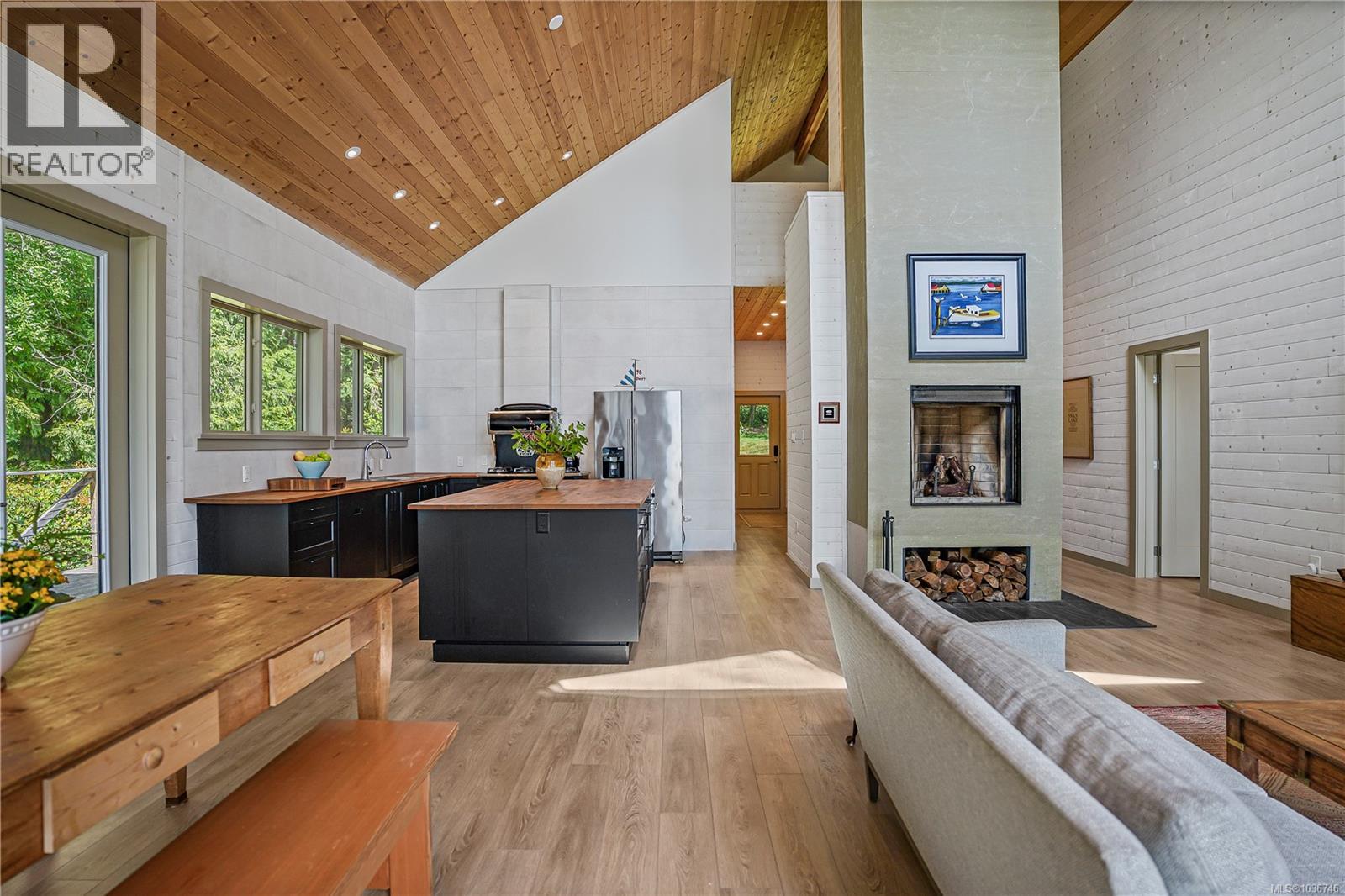 105 Mapleleaf Lane, Sidney Island