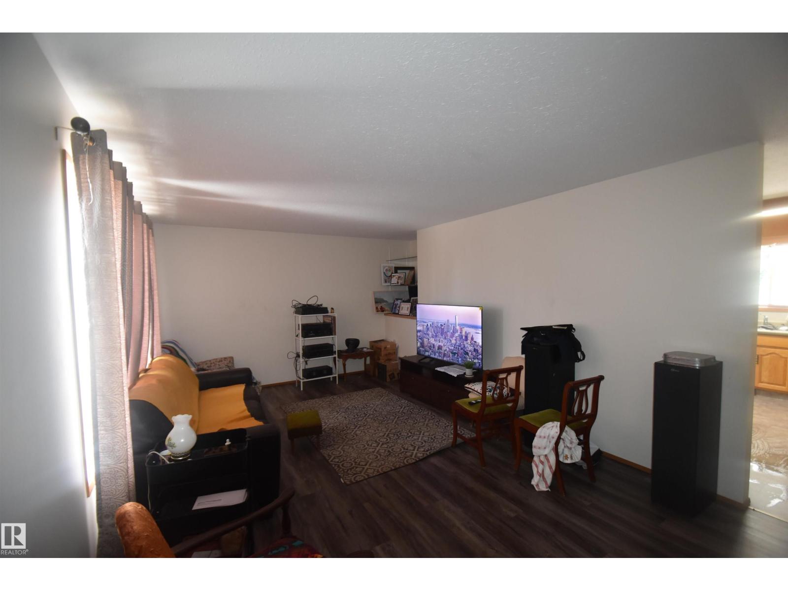 4706 45 ST - 5