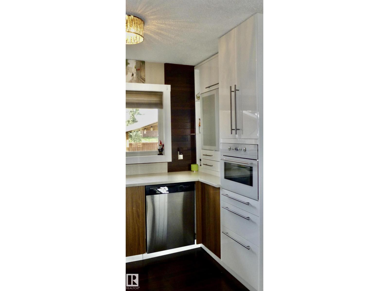 9616 169 ST NW - 5