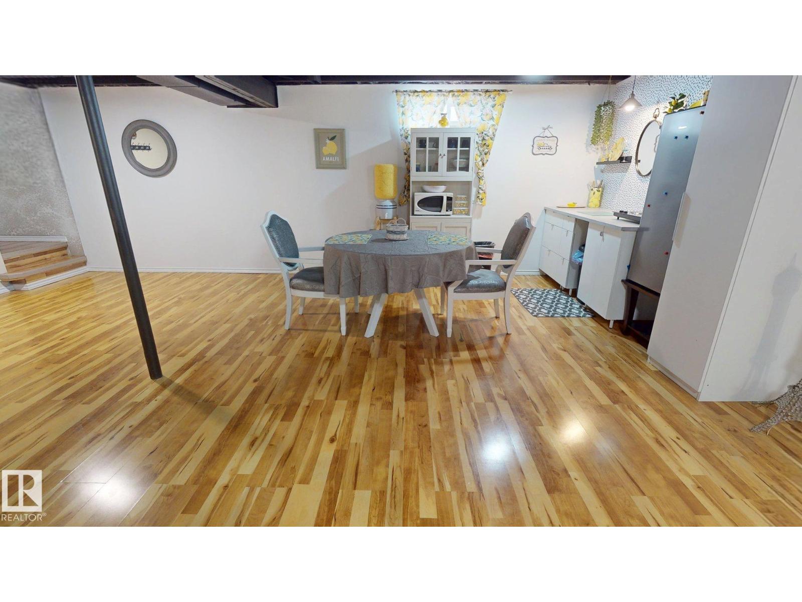 9616 169 ST NW - 16