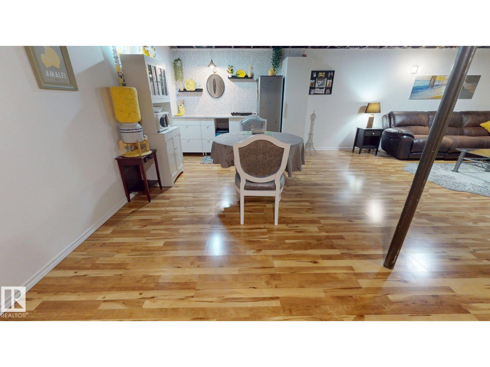 9616 169 ST NW - 14