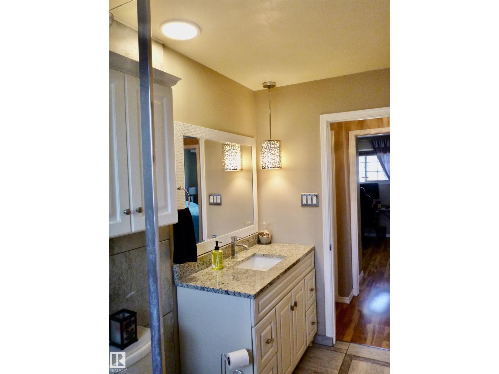 9616 169 ST NW - 10