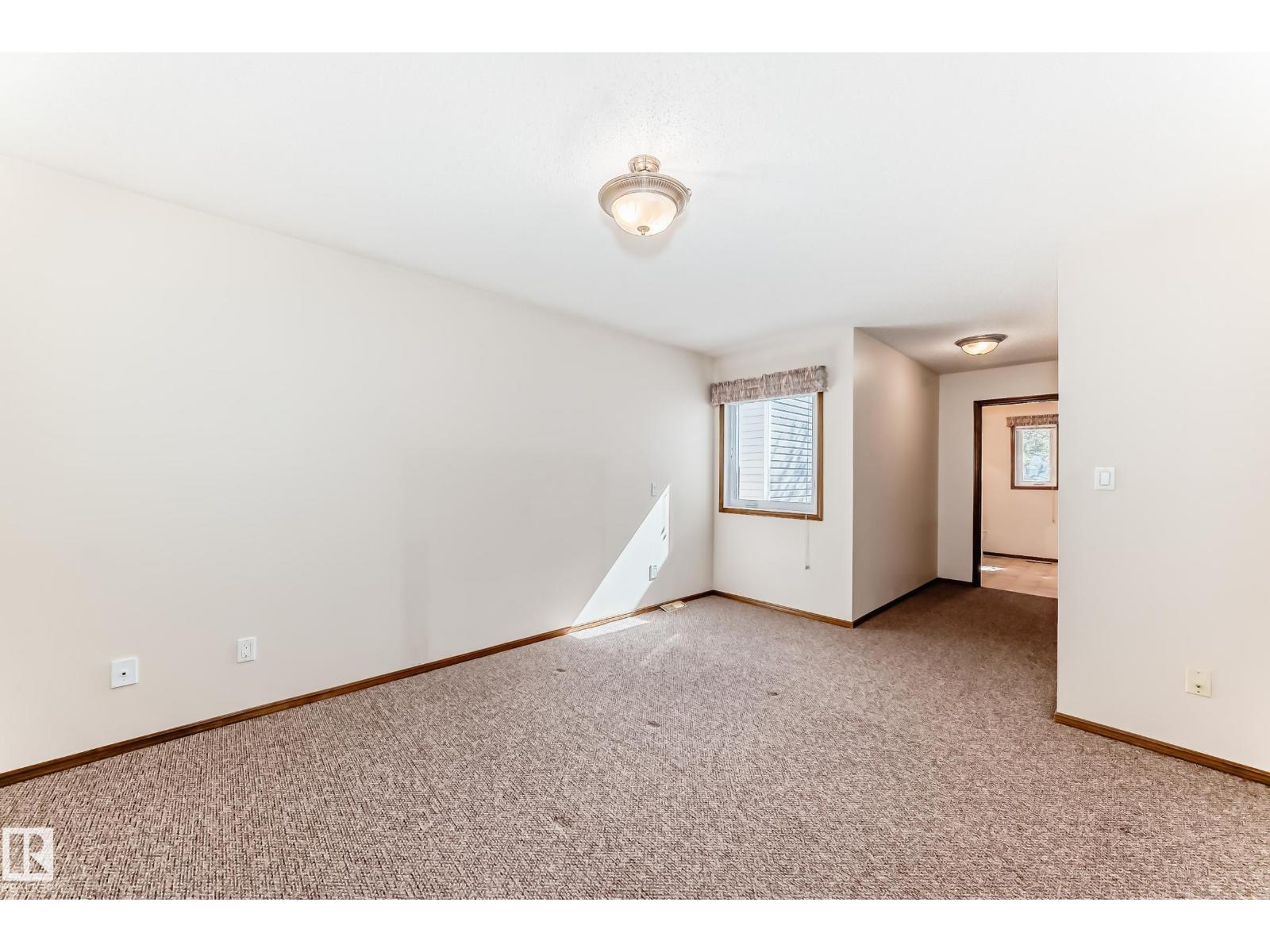 4815 32 AV NW - 15