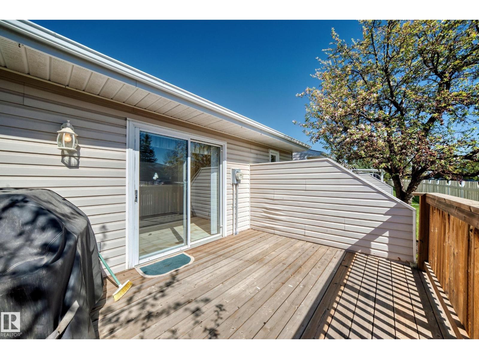 4815 32 AV NW - 36