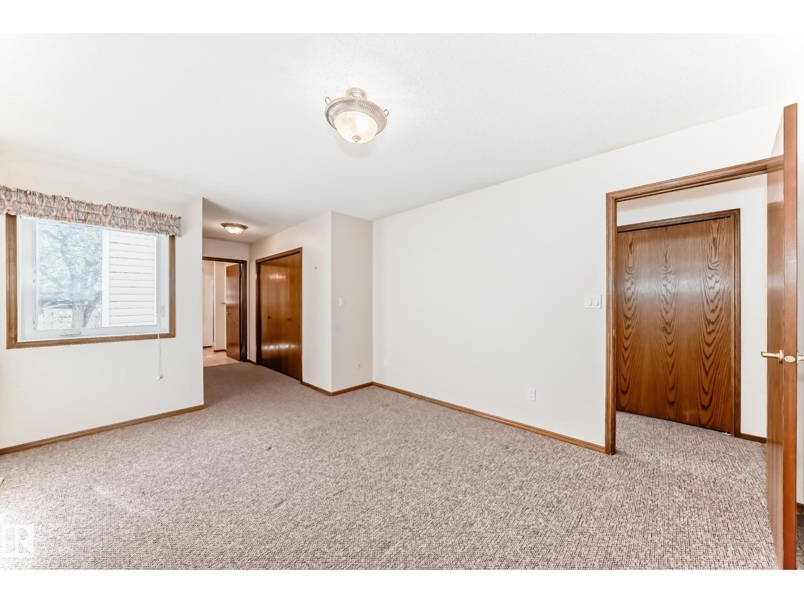 4815 32 AV NW - 17