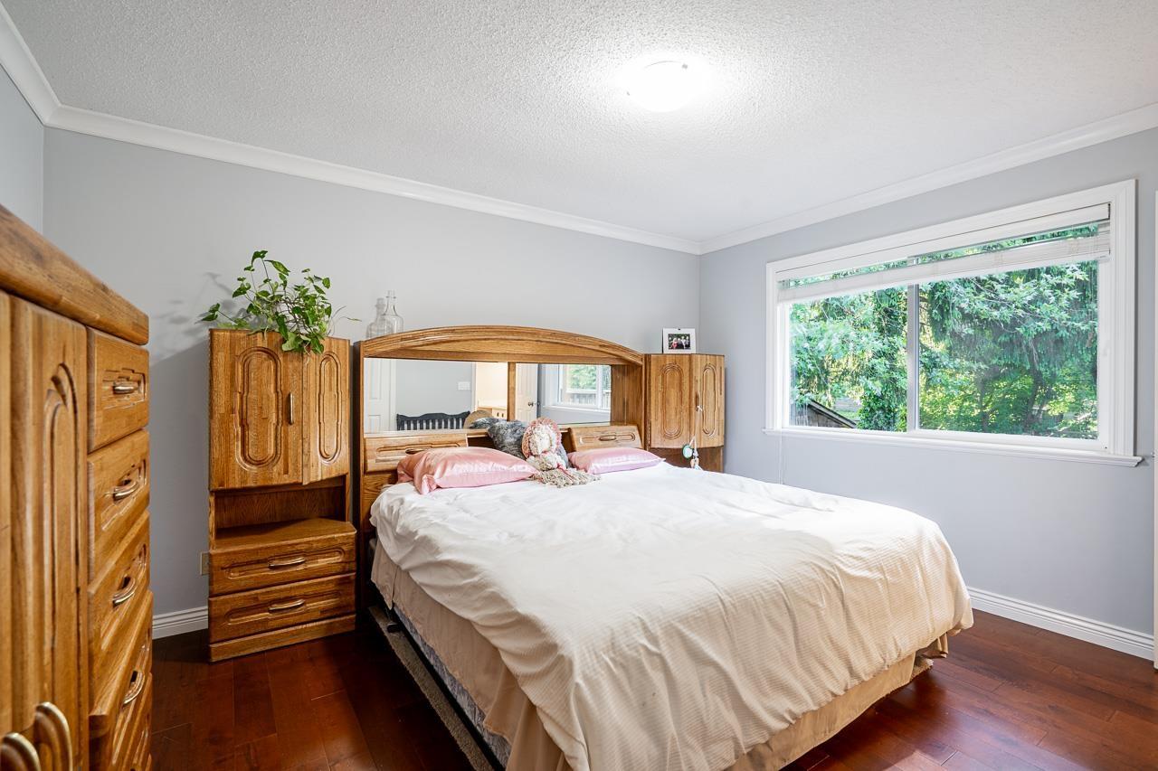 5833 ANGUS PLACE, Surrey