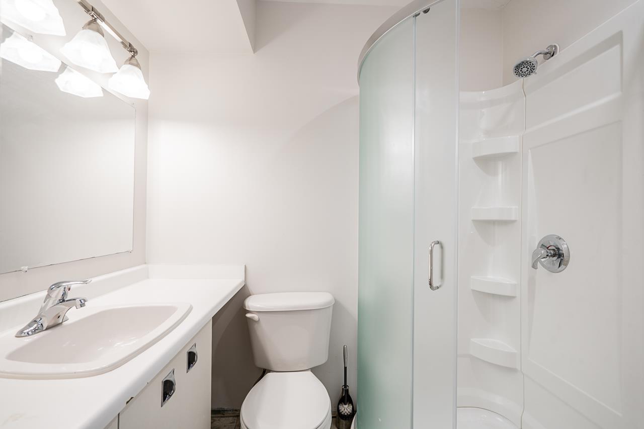 5833 ANGUS PLACE, Surrey